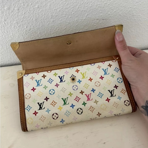 🎉🎉 HP💕 AUTHENTIC EUC LOUIS VUITTON MURAKAMI WALLET 🎉🎉 - Picture 6 of 13